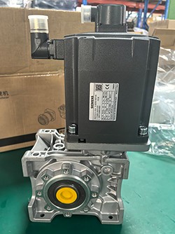 伺服蝸輪蝸桿減速機(jī)，蝸輪減速機(jī)，蝸桿減速機(jī)，減速機(jī)廠家，艾思捷減速機(jī)廠家3.jpg
